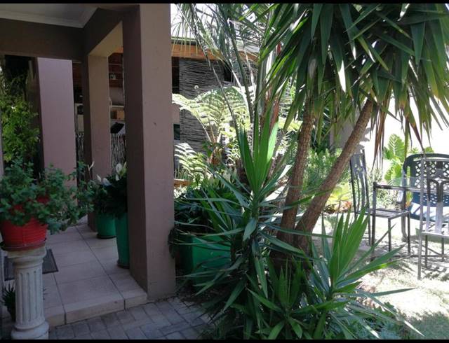 3 BEDROOM CLUSTER FOR SALE IN NORTH RIDING